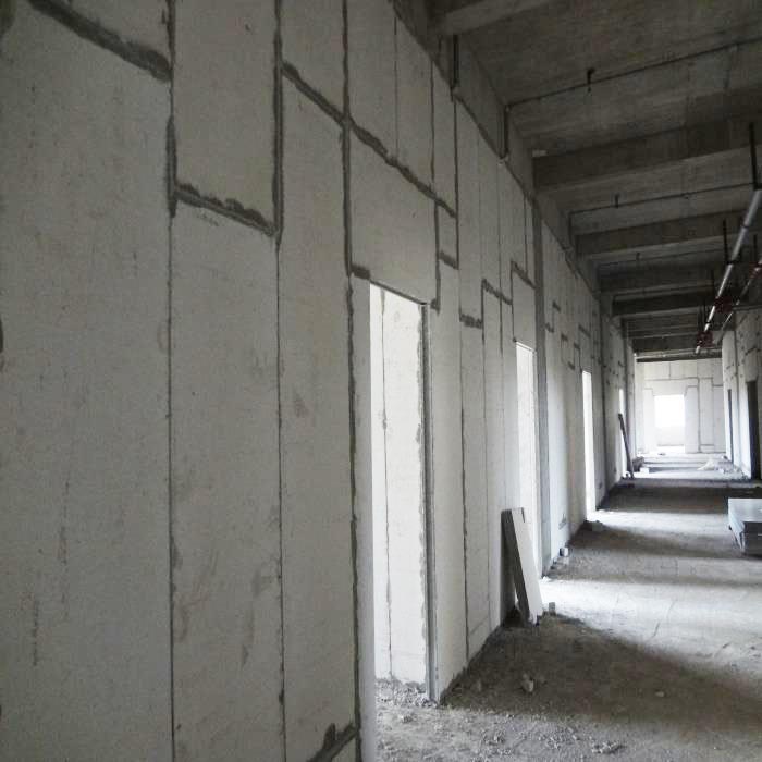 新余某政府保溫工程隔墻板安裝現場