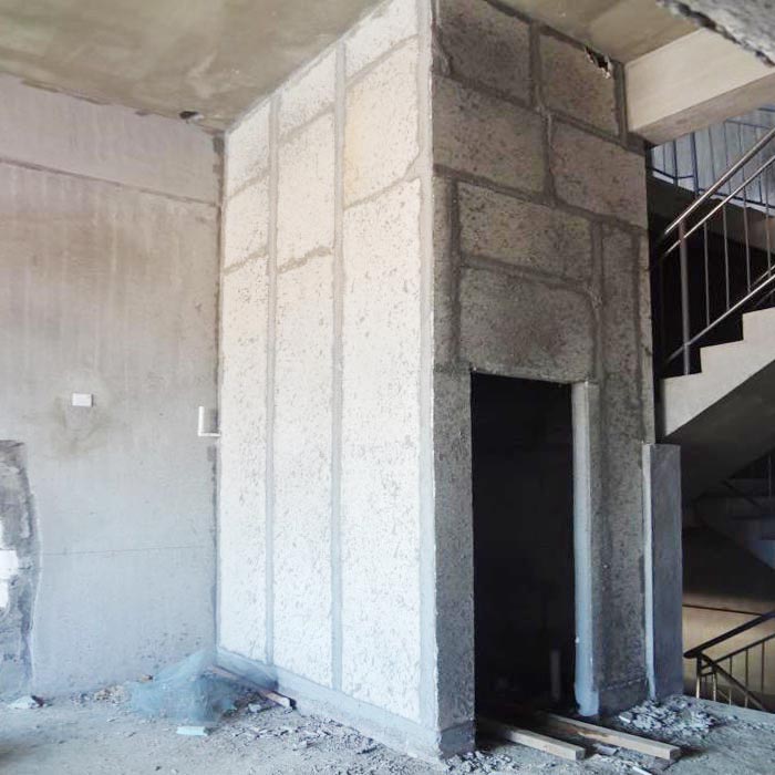 西安某裝配車間輕質實芯隔墻板安裝現場